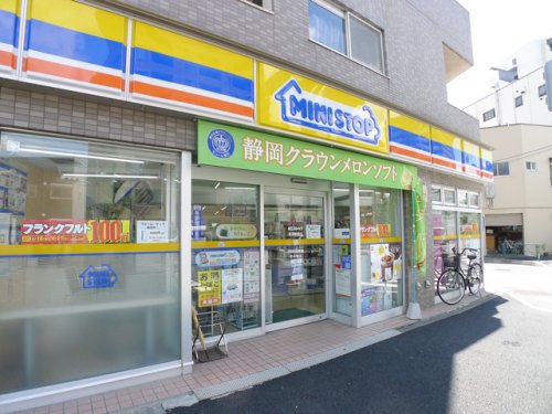 コンビニ　ミニストップ 志茂駅前店（コンビニ）まで628m