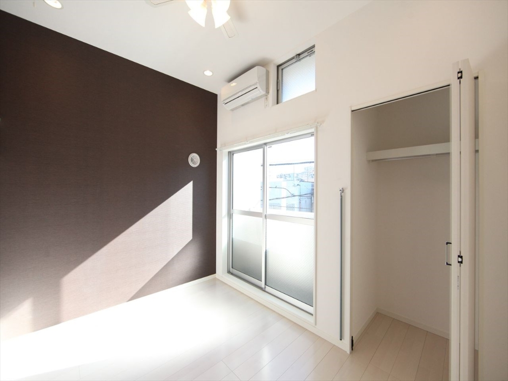 収納　下階洋室6帖　クローゼット付（収納充実してます）