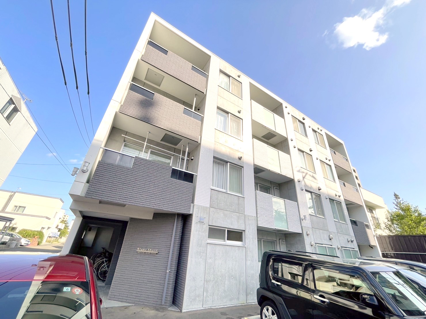 建物外観　都市ガス・エアコン完備♪ペット同居可デザイナーズ♪