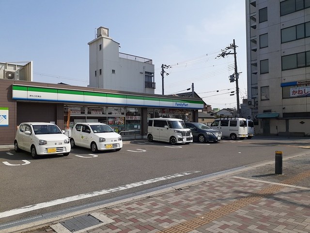 コンビニ　ファミリーマート堺中之町東店（コンビニ）まで600m