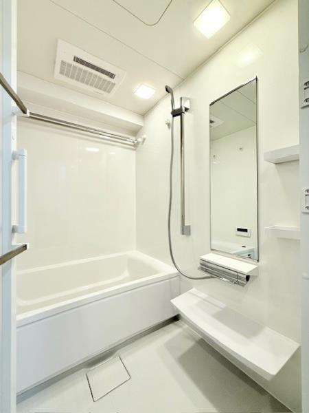 バス・シャワールーム　お風呂で日々の疲れを落としましょう