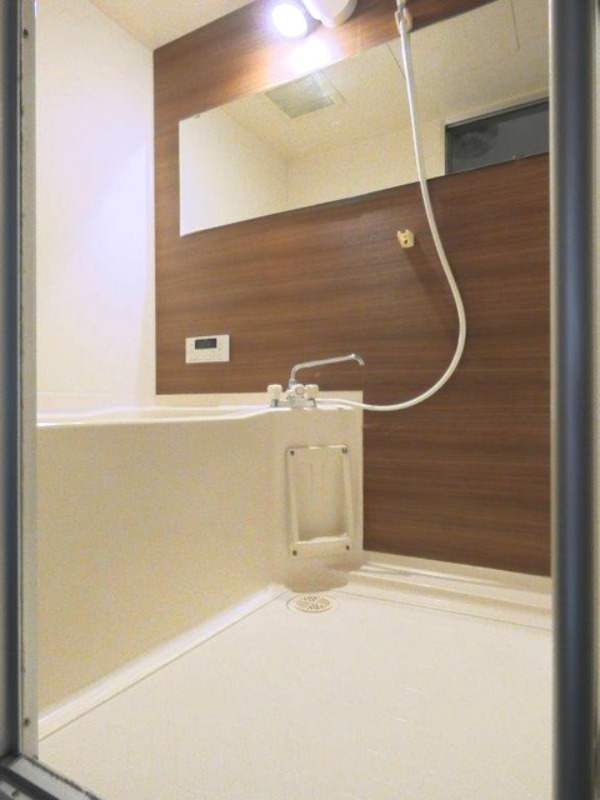 バス・シャワールーム　図面と現状に相違がある場合には現状を優先