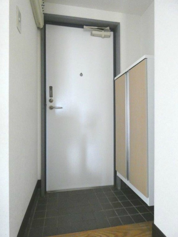 玄関　図面と現状に相違がある場合には現状を優先