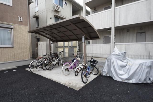 その他共有部分　屋根付き駐輪場