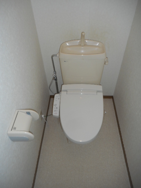 トイレ　温水洗浄便座