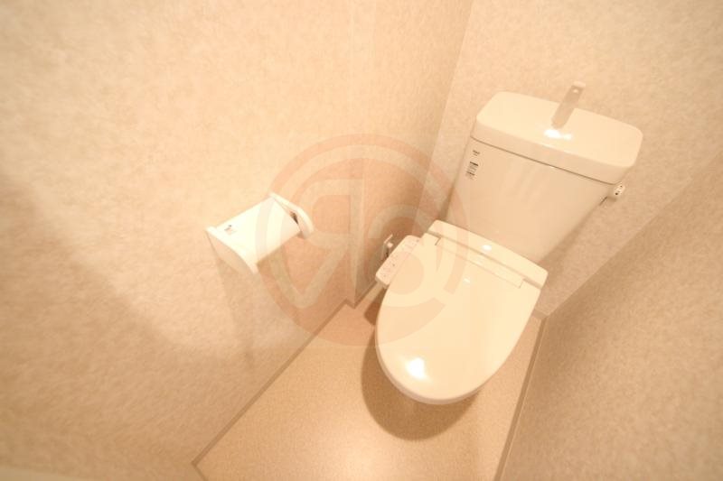 地下鉄中央線 長田駅 徒歩5分 11階建 築8年のトイレ写真