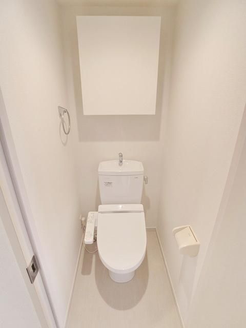 トイレ　温水洗浄便座