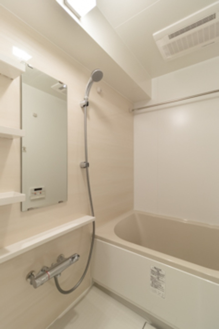 バス・シャワールーム　※写真は同タイプ住戸です。