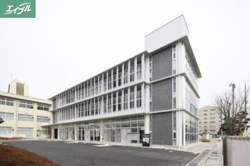 小学校　岡山市立西小学校（小学校）まで760m