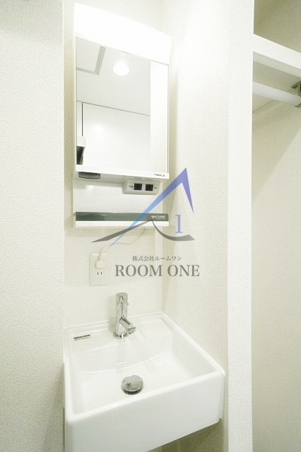 洗面設備　独立洗面台です。