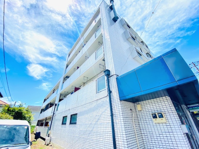 建物外観　お日様が良く入ります！