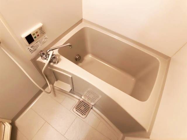 バス・シャワールーム　追焚き給湯器付き