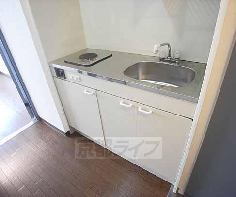 キッチン　まな板スペースもあります・