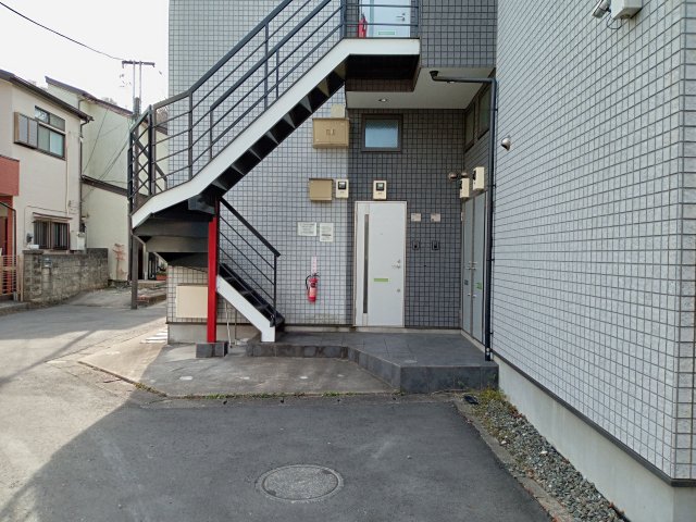 エントランス　※他部屋参考写真