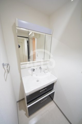 洗面設備　ユイットアルブル上町台　洗面化粧台