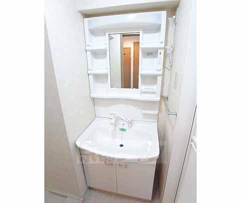 洗面設備　シャンプードレッサー付き