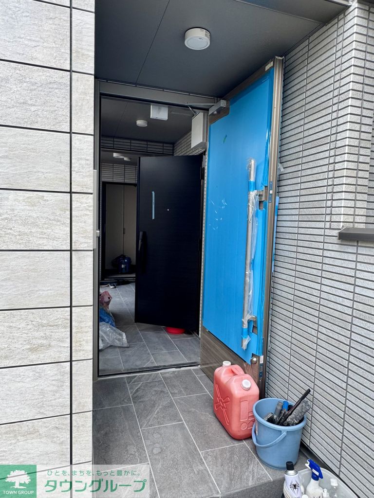 エントランス　★お問い合わせはタウンハウジング祖師ヶ谷大蔵店まで★