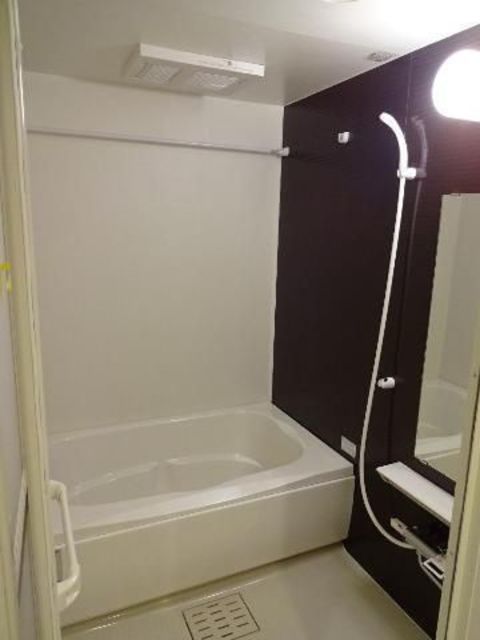 バス・シャワールーム　同仕様・反転タイプ