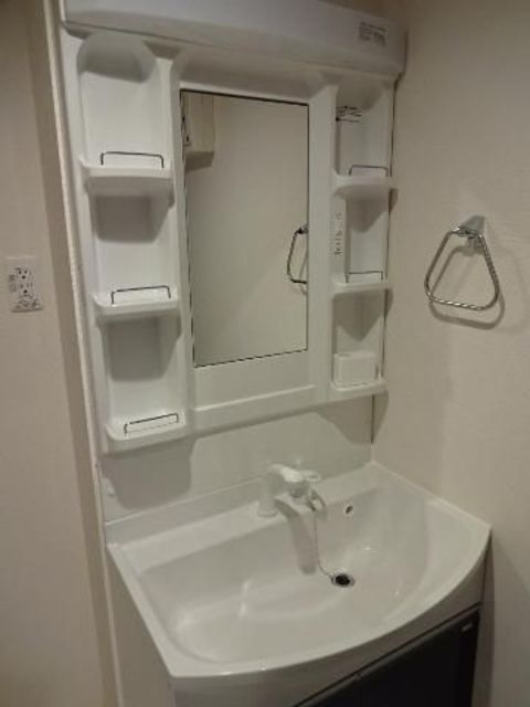 洗面設備　同仕様