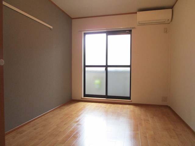 居室・リビング　アクセントクロス