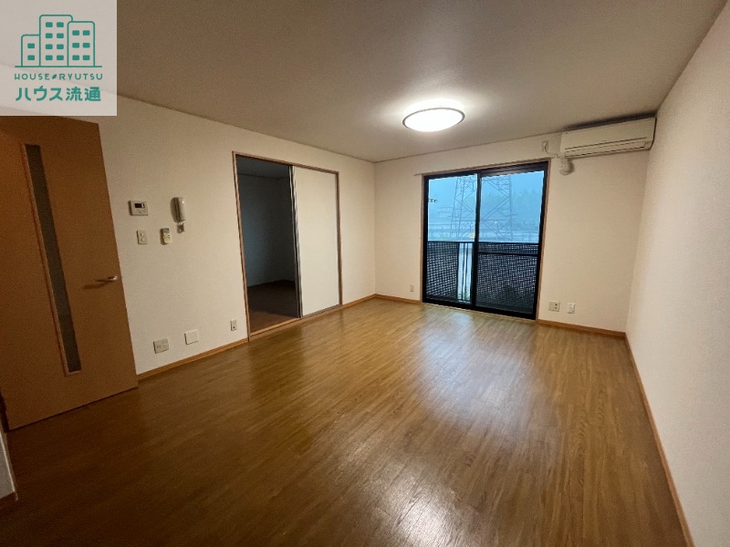 居室・リビング　※別号室の写真