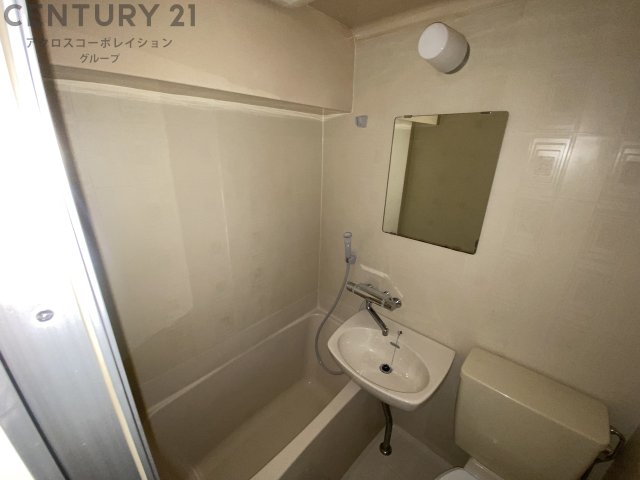 バス・シャワールーム　シンプルで機能的なユニットバスです！