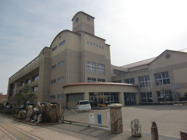 小学校　浜松市立東小学校（小学校）まで257m