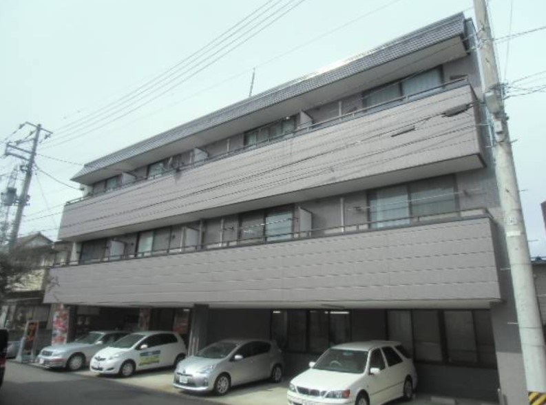 建物外観　県庁徒歩圏内