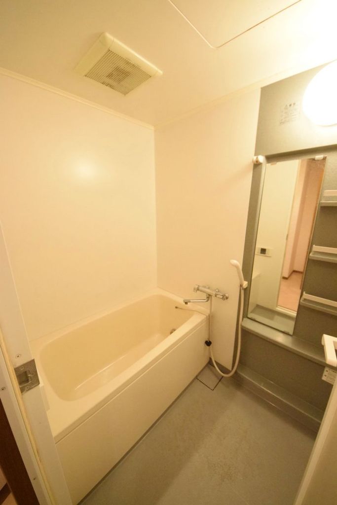 バス・シャワールーム　洗面