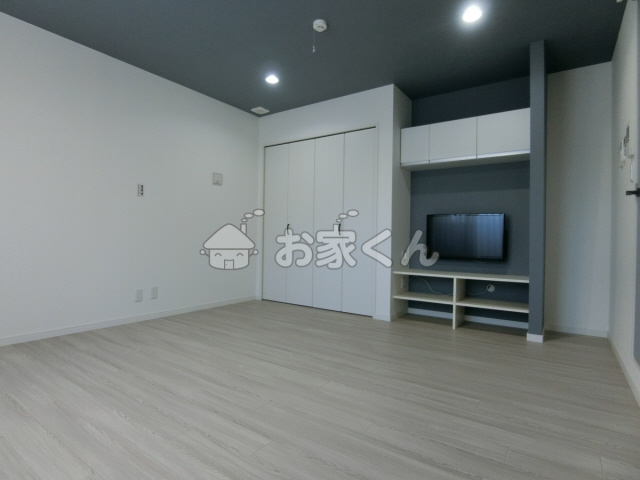 居室・リビング　室内