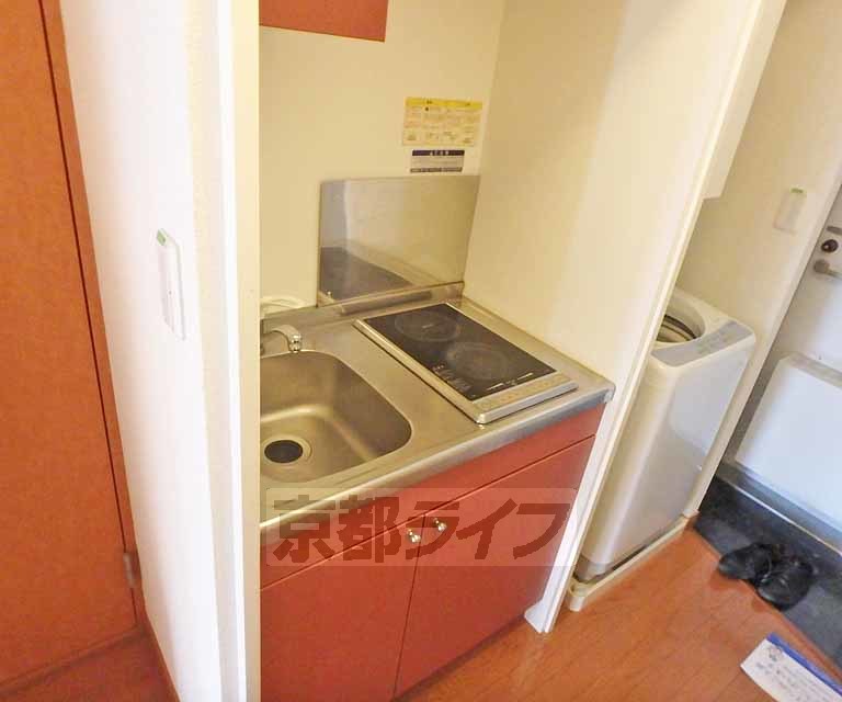 キッチン　一人暮らしにちょうどいいサイズ