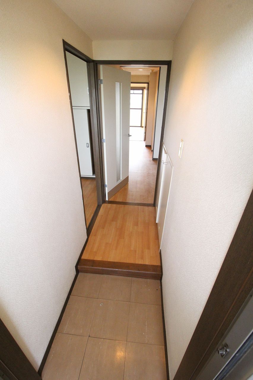 玄関　別の部屋の写真です