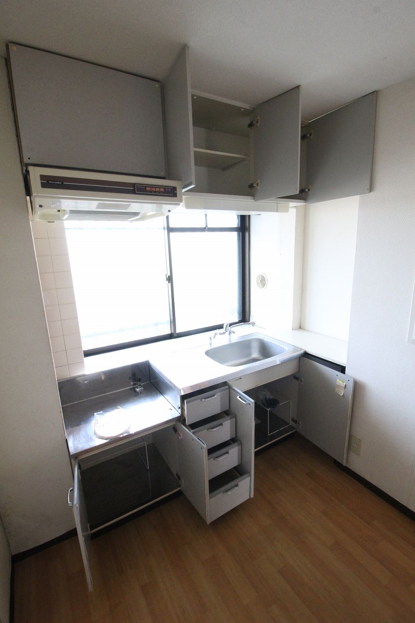 キッチン　別の部屋の写真です