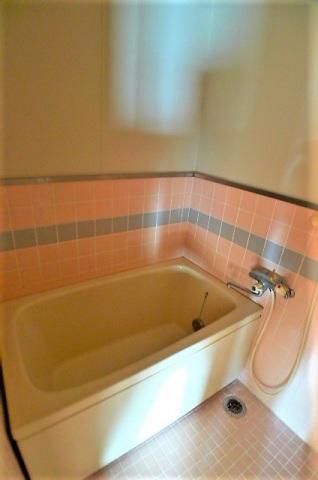 バス・シャワールーム　ゆったり過ごせるお風呂です