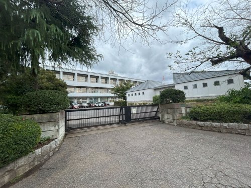 中学校　流山市立八木中学校（中学校）まで510m