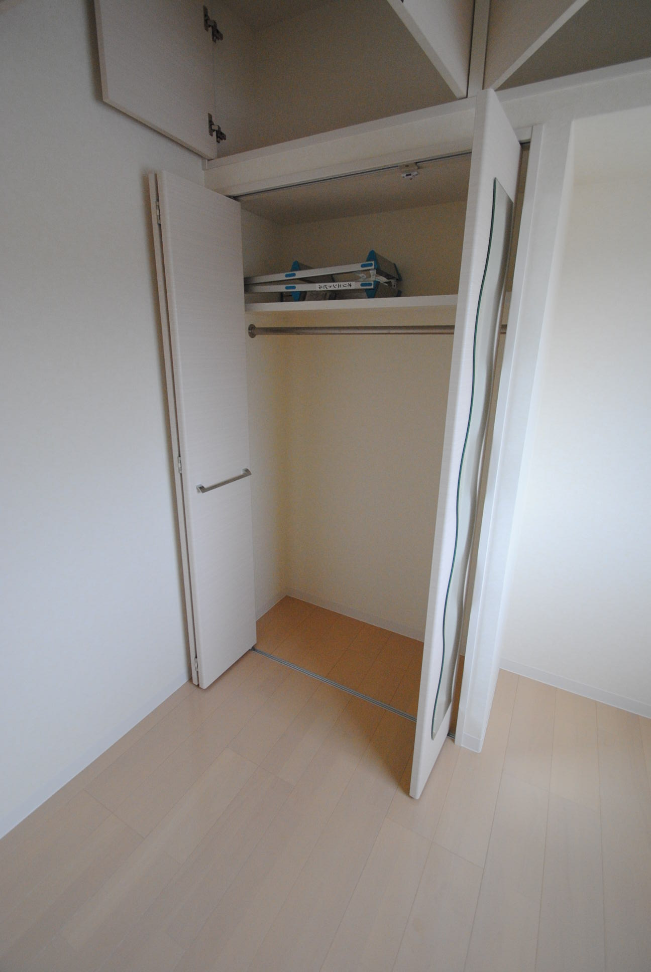 その他　大型クローゼット、洋服もたくさん入ります。