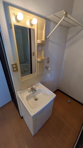 洗面設備　忙しい朝に便利な洗面台