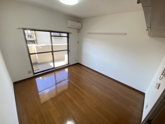 居室・リビング　※別部屋の写真です