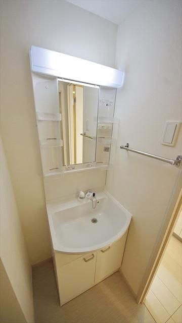洗面設備　同タイプの写真です