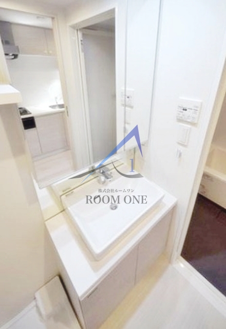 洗面設備　独立洗面台です。