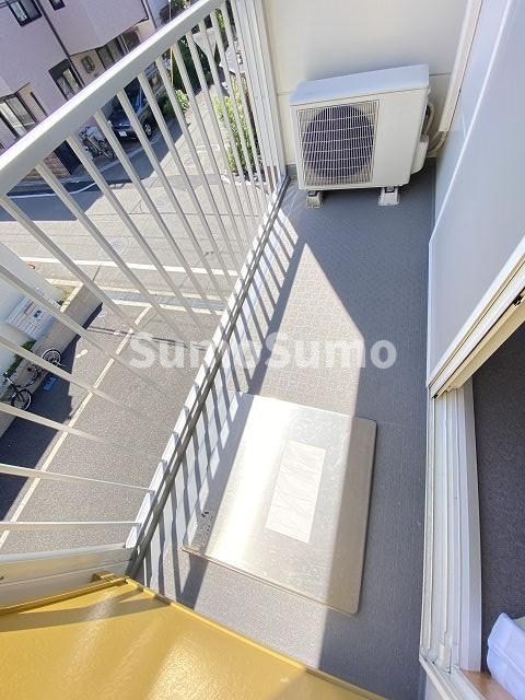 バルコニー　外からの目が気にならないバルコニーで洗濯物が干せます