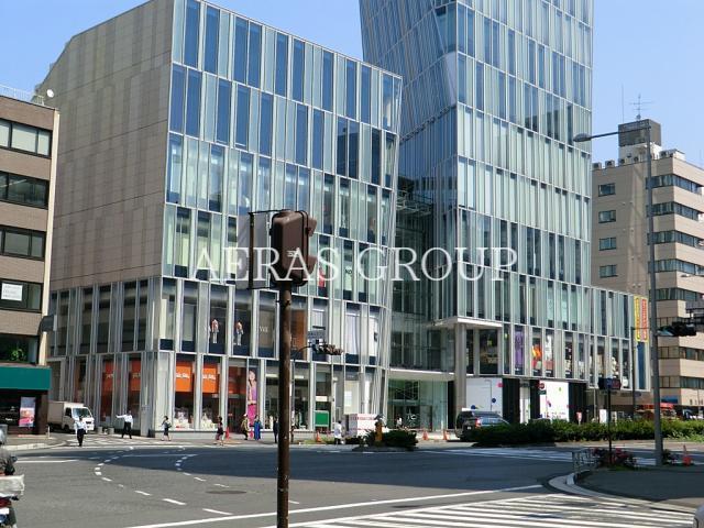 スーパー　紀ノ国屋インターナショナル（青山店）（スーパー）まで192m