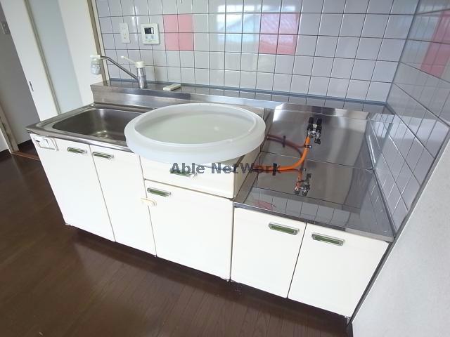 キッチン　※同物件別部屋写真