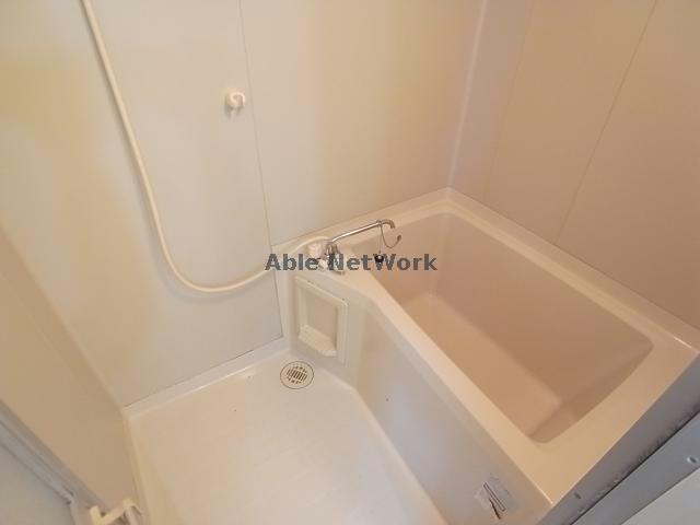 バス・シャワールーム　※同物件別部屋写真