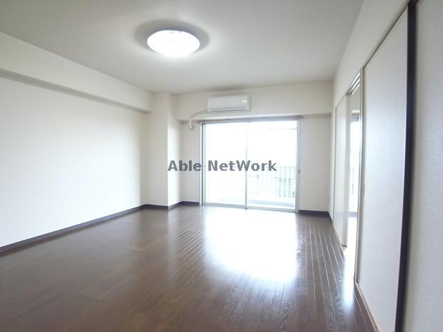 居室・リビング　※同物件別部屋写真