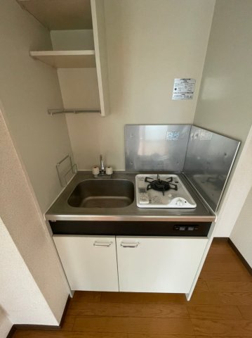 キッチン　コンパクトなキッチンで掃除もラクラク