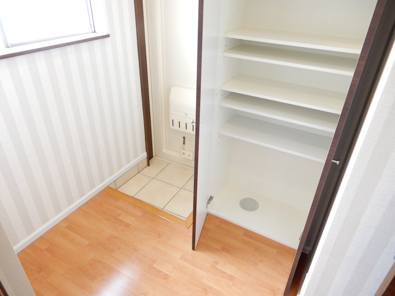 玄関　シューズボックス付きです。