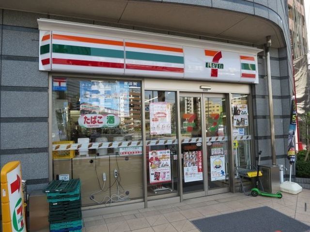コンビニ　セブンイレブン（コンビニ）まで198m