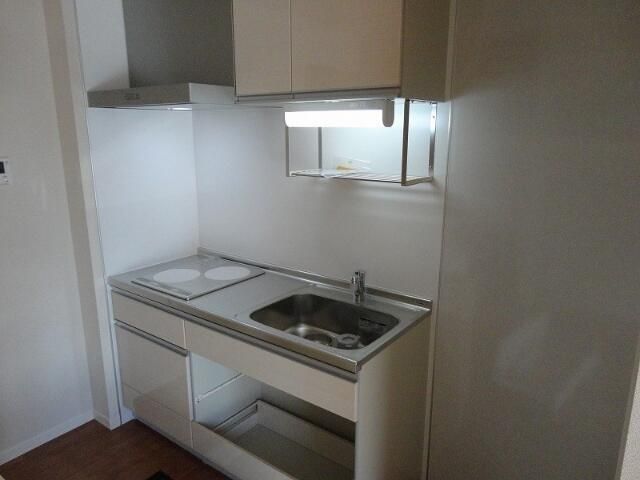 キッチン　別部屋参考写真です