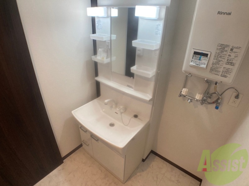 洗面設備　こちらに洗面台があります。朝の洗顔はこちらで。